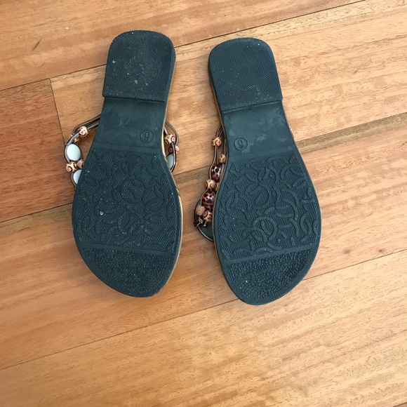 Brown & black beaded flip flops - Picture 4 of 4